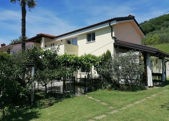 Apartma Pergola