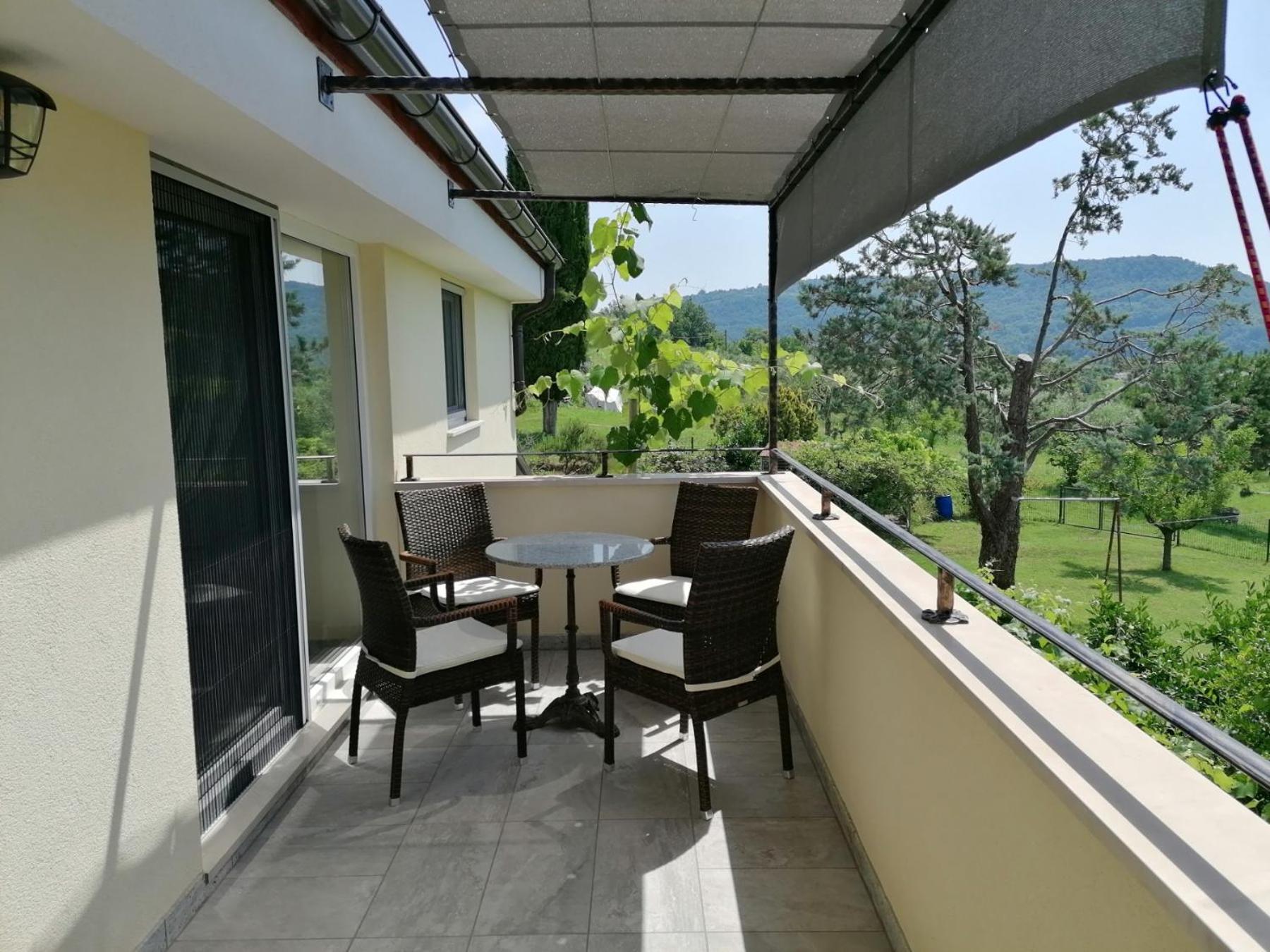 Apartma Pergola Apartment *