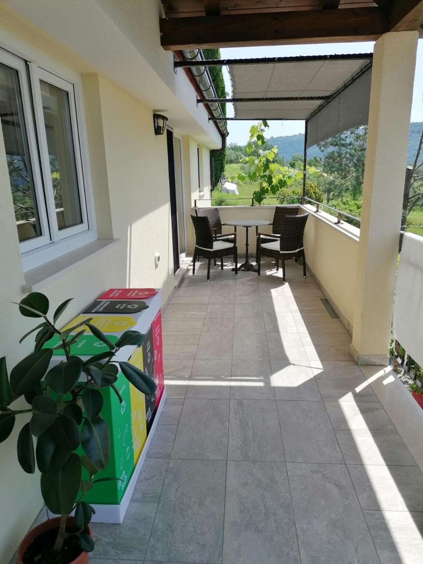 Apartment Apartma Pergola