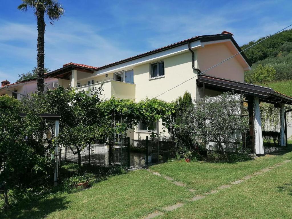 Apartma Pergola Apartment